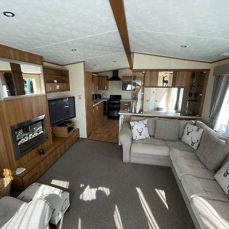6 Berth Caravan With Decking At Manor Park In Hunstanton Ref 23017H Ngoại thất bức ảnh