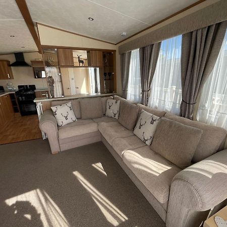 6 Berth Caravan With Decking At Manor Park In Hunstanton Ref 23017H Ngoại thất bức ảnh